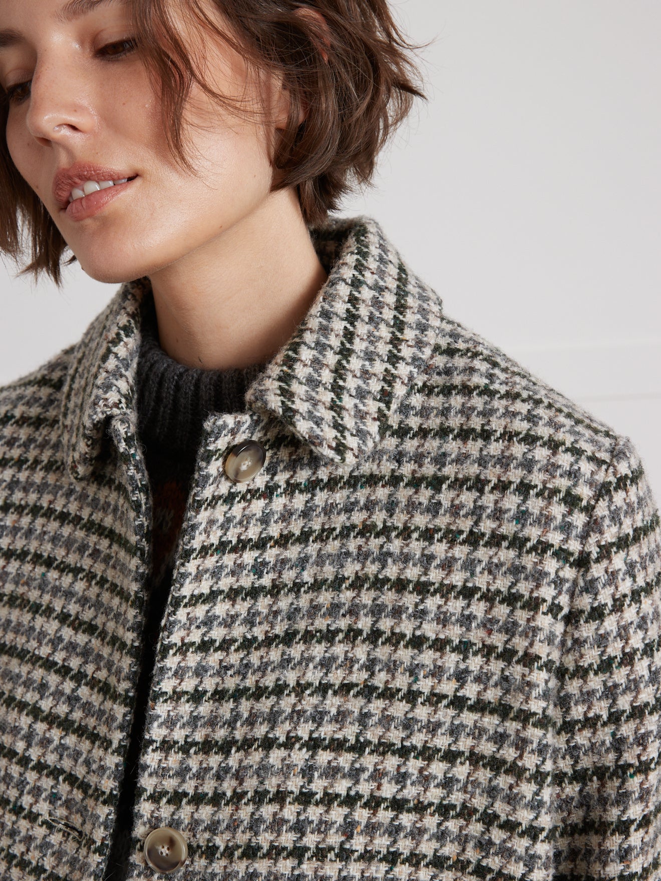 Women's short large houndstooth woolen coat - Image 4