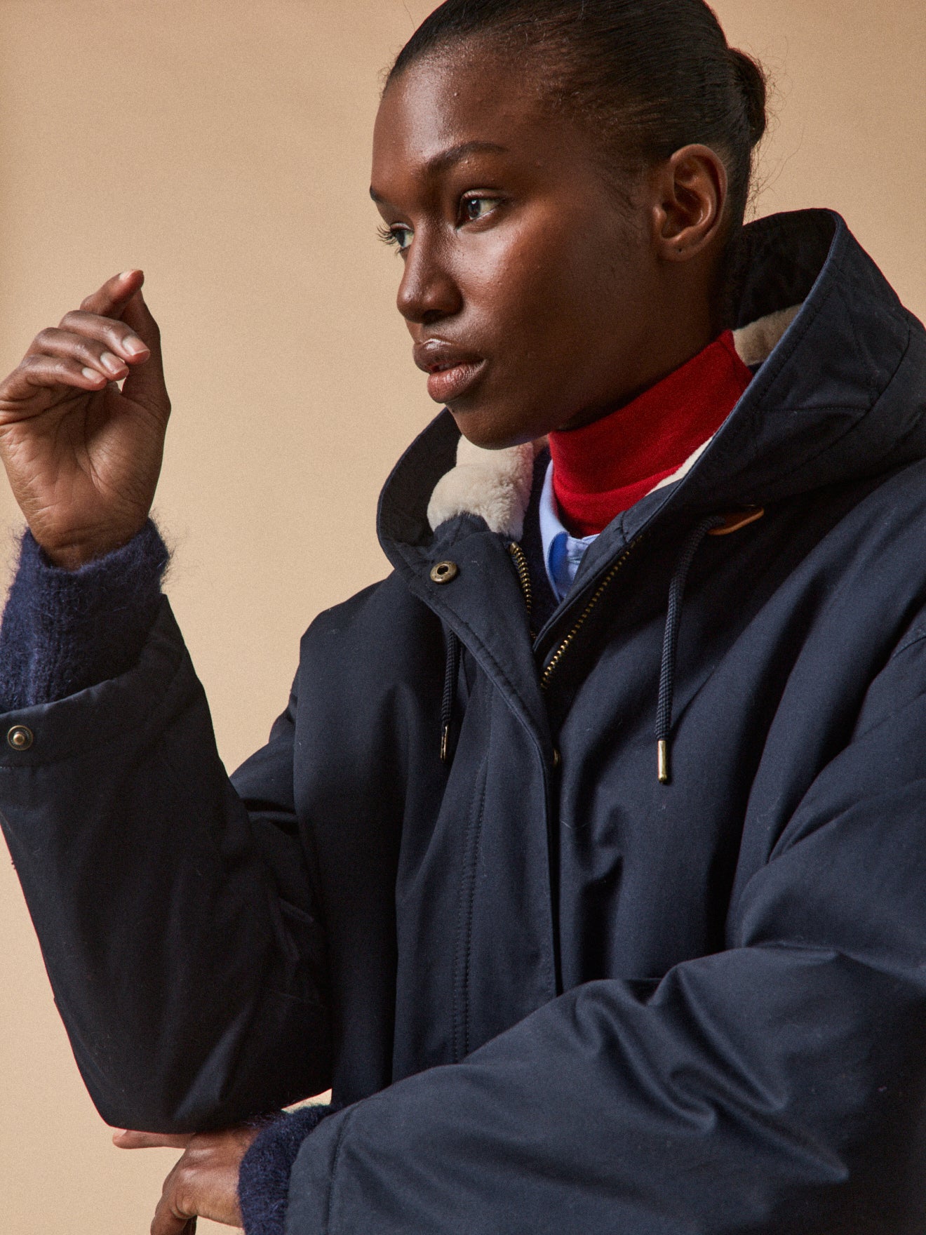 Women's short parka with faux-fur lining - Image 3