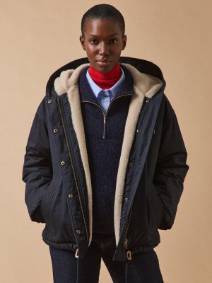 Women's short parka with faux-fur lining