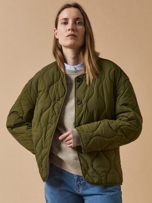 Women's quilted jacket with no collar