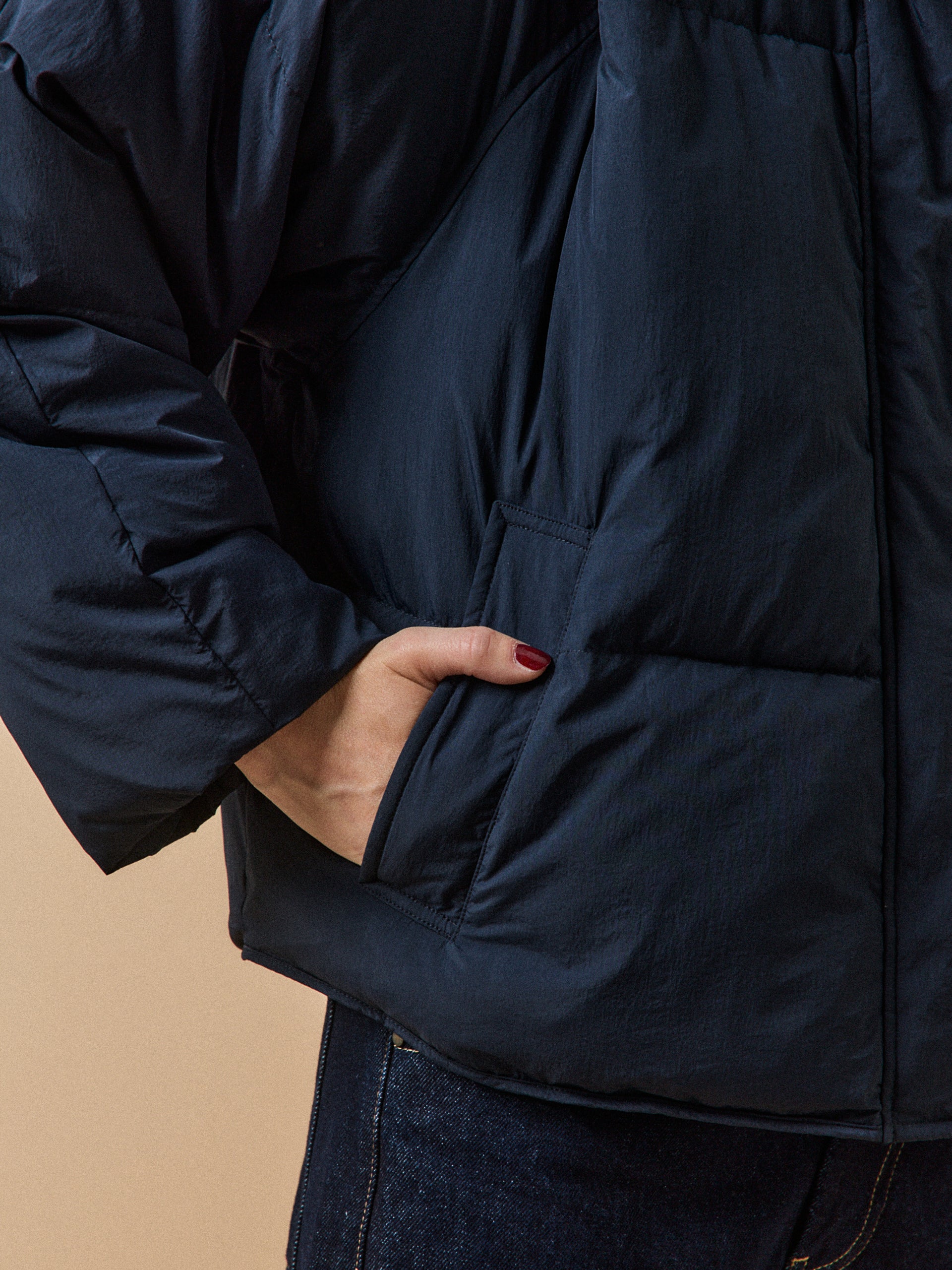 Women's short quilted puffer jacket - Image 5