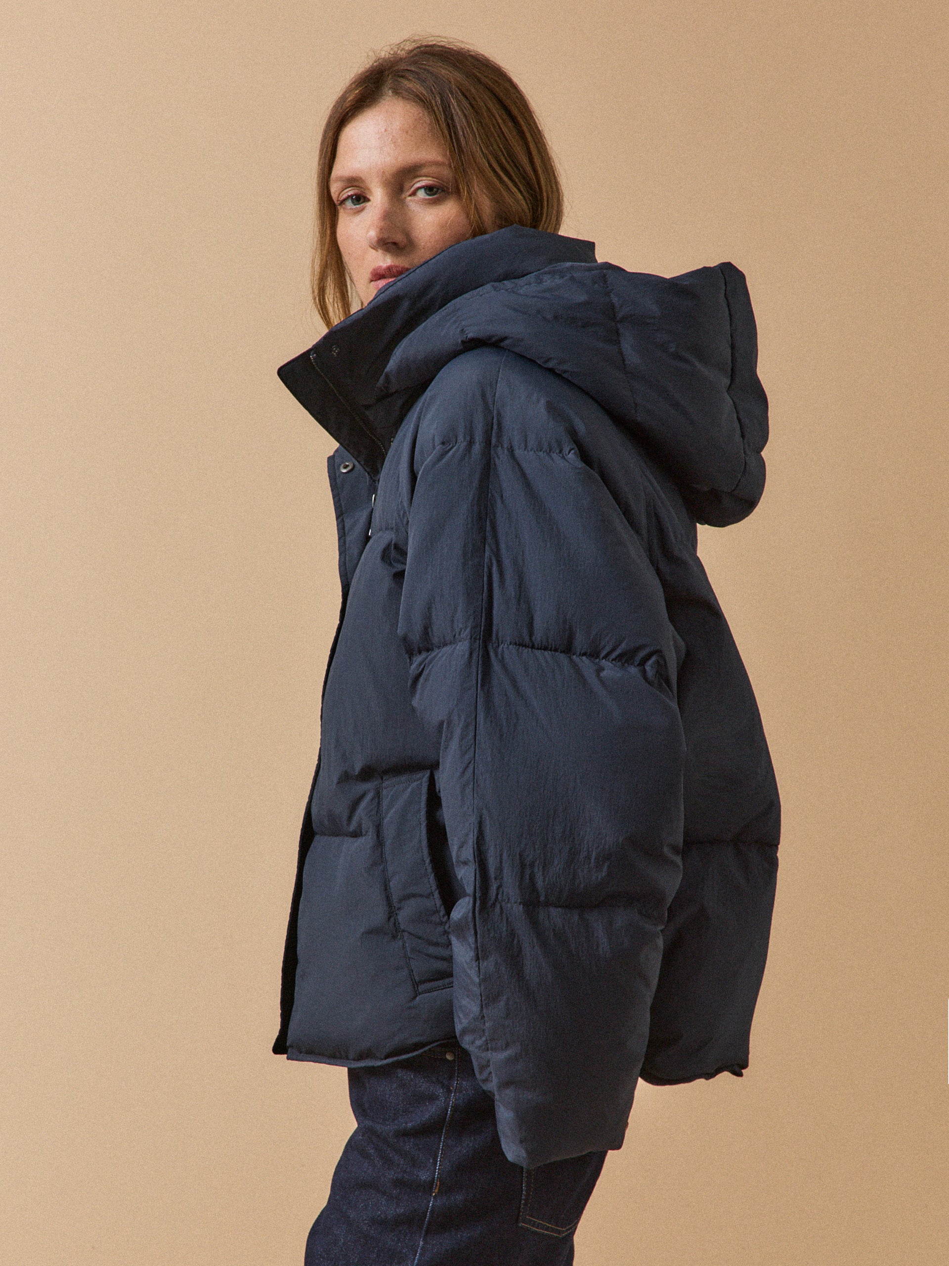 Women's short quilted puffer jacket - Image 2