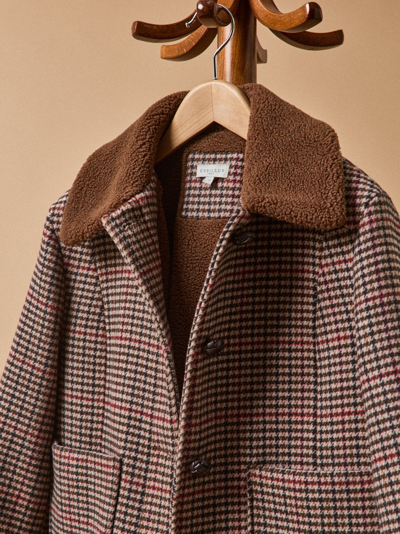 Women's short checked woolen coat with faux-fur lining - Image 5