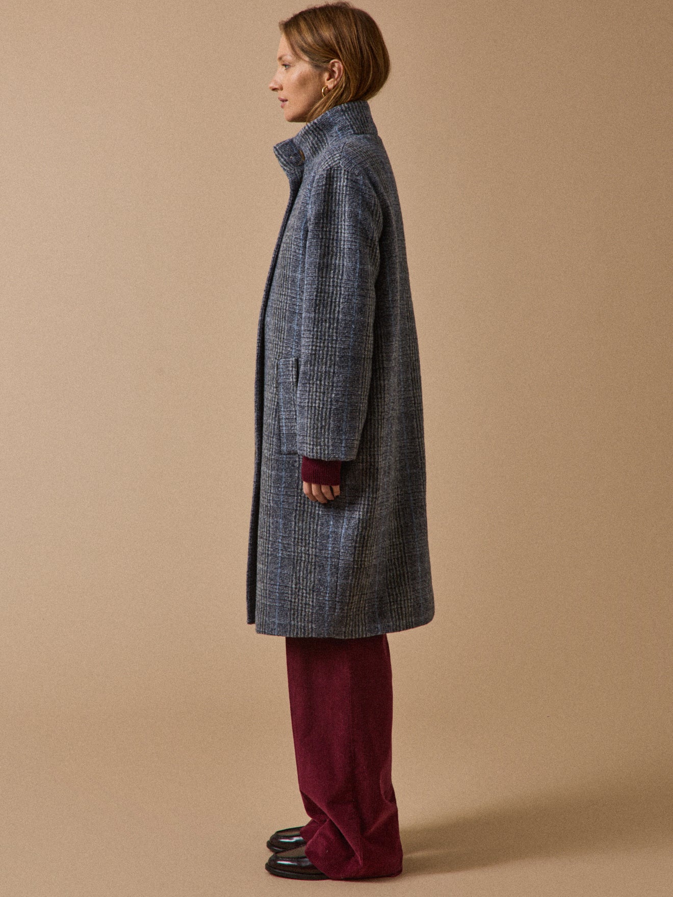 Women's check wool cloth coat with high neckline - Image 2