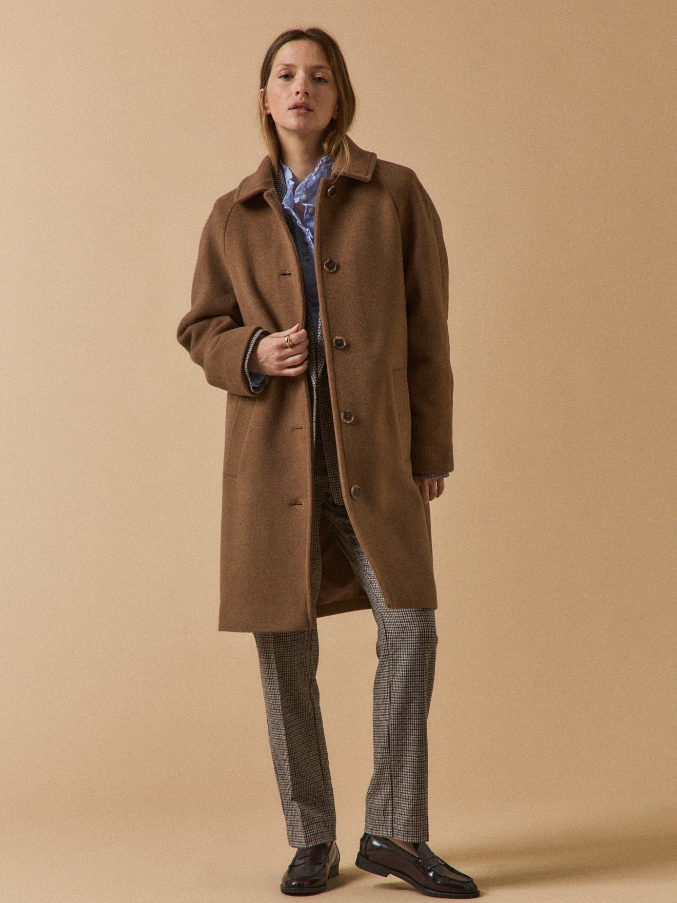 Women's mid-length woolen coat with raglan sleeves - Image 8