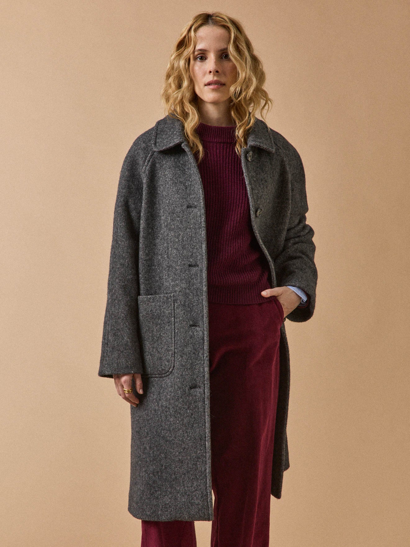 Women's oversize mid-length woolen herringbone coat