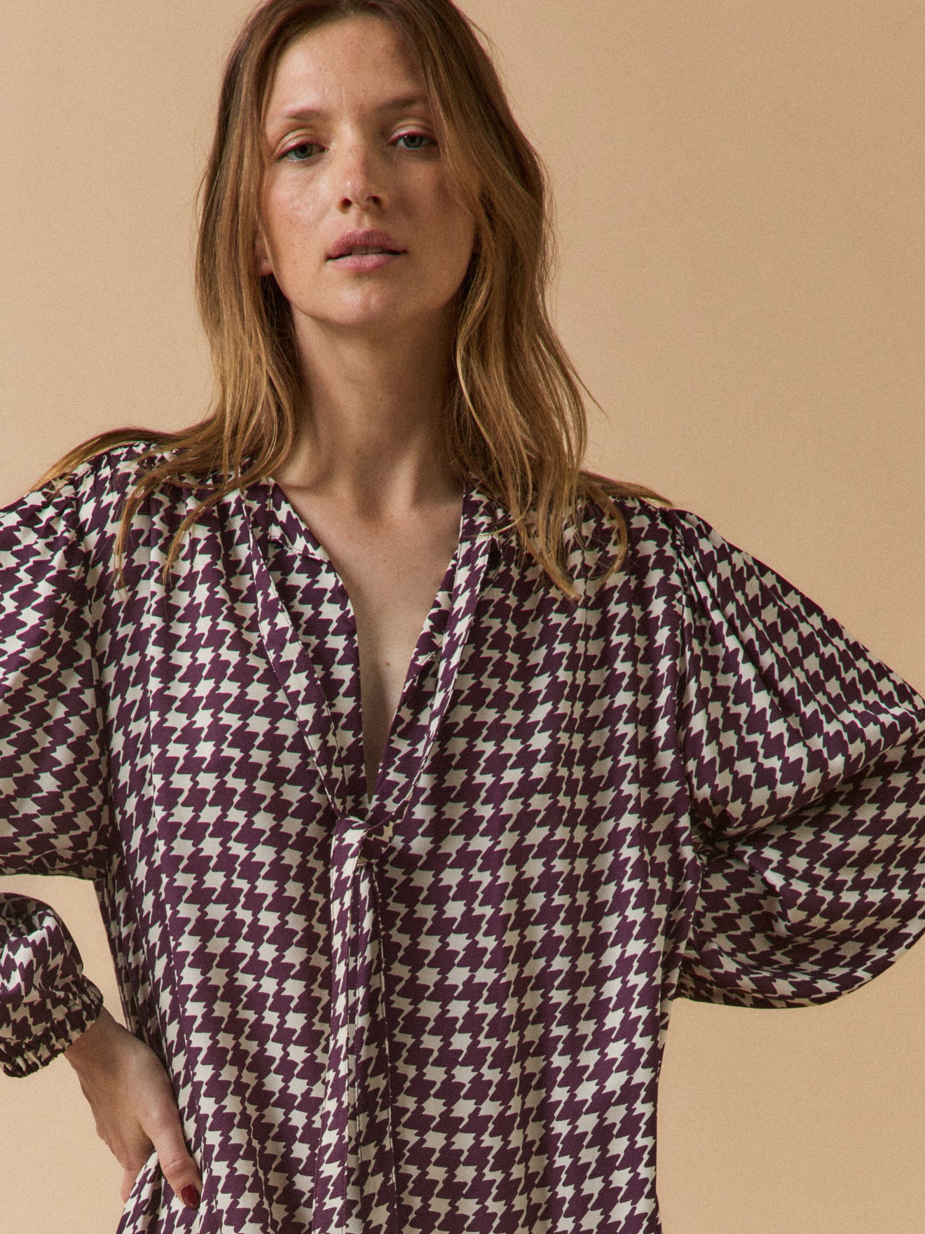 Robe courte femme imprimé pied-de-coq - Image 4