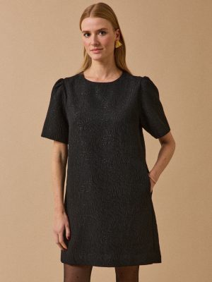 Women's short textured jacquard dress