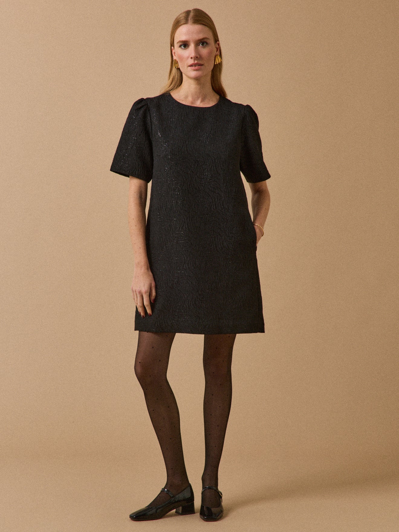 Women's short textured jacquard dress - Image 5