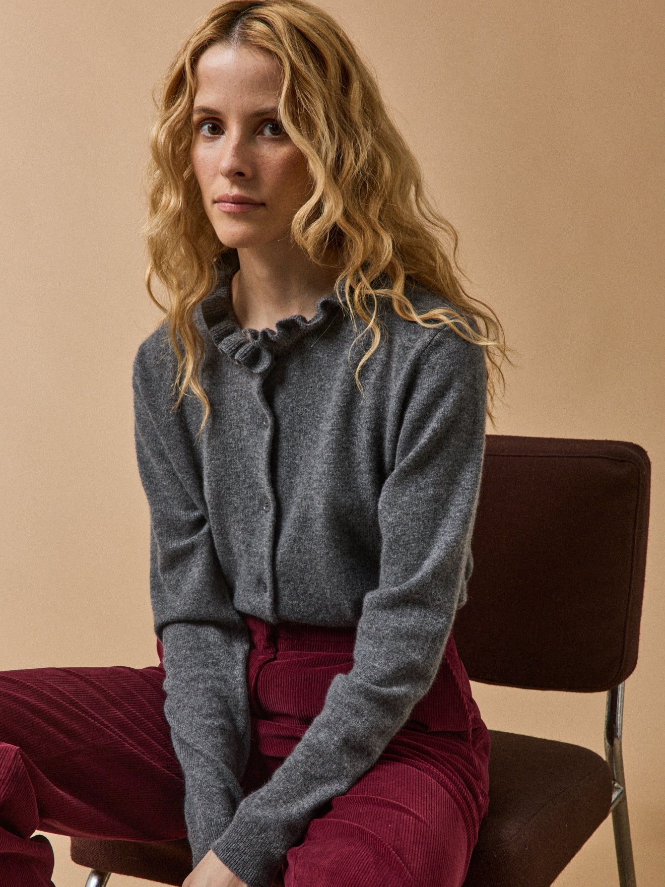 Women's cardigan with ruffled neckline - The Cashmere Collection