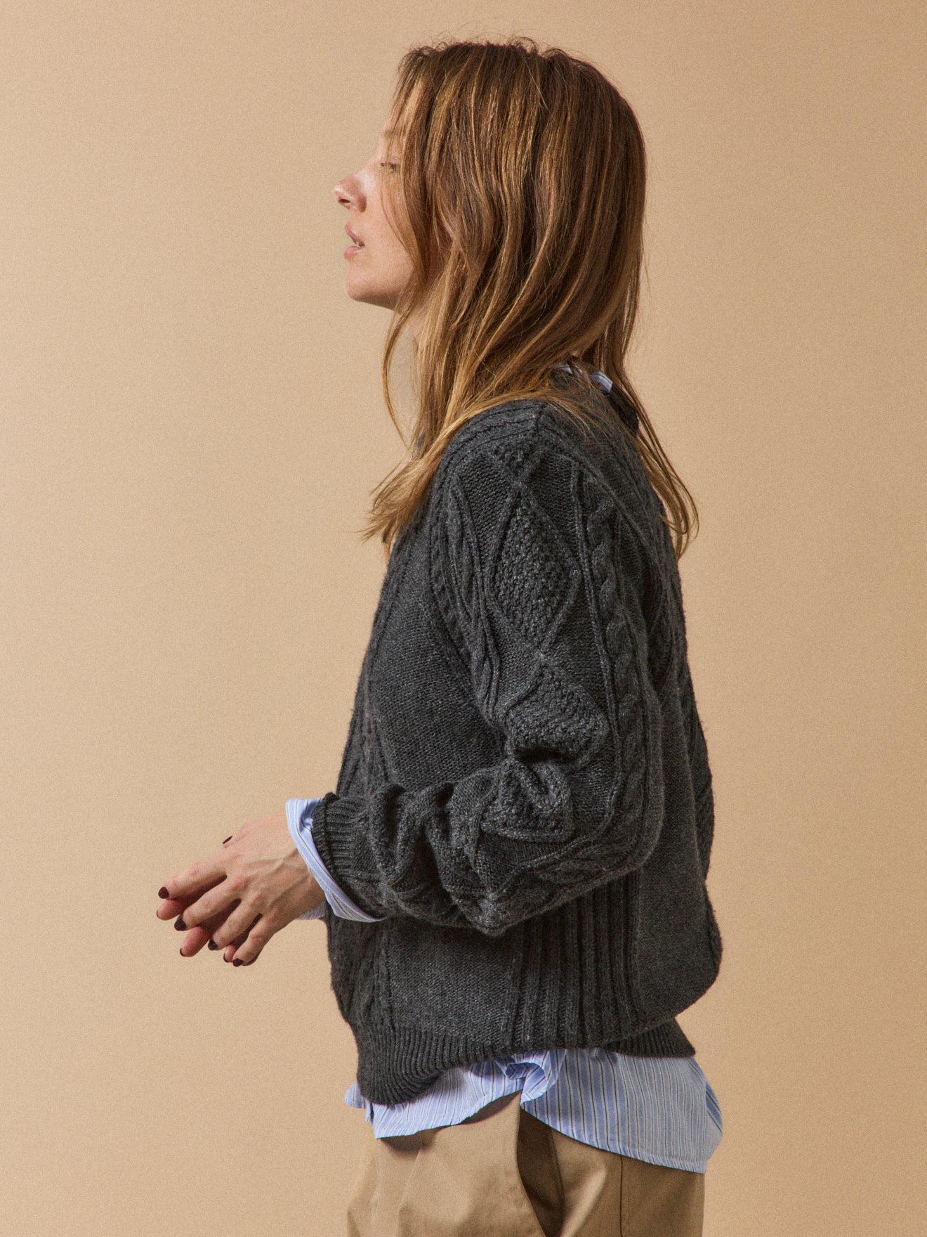 Women's cable-knit round-neck sweater - Image 2