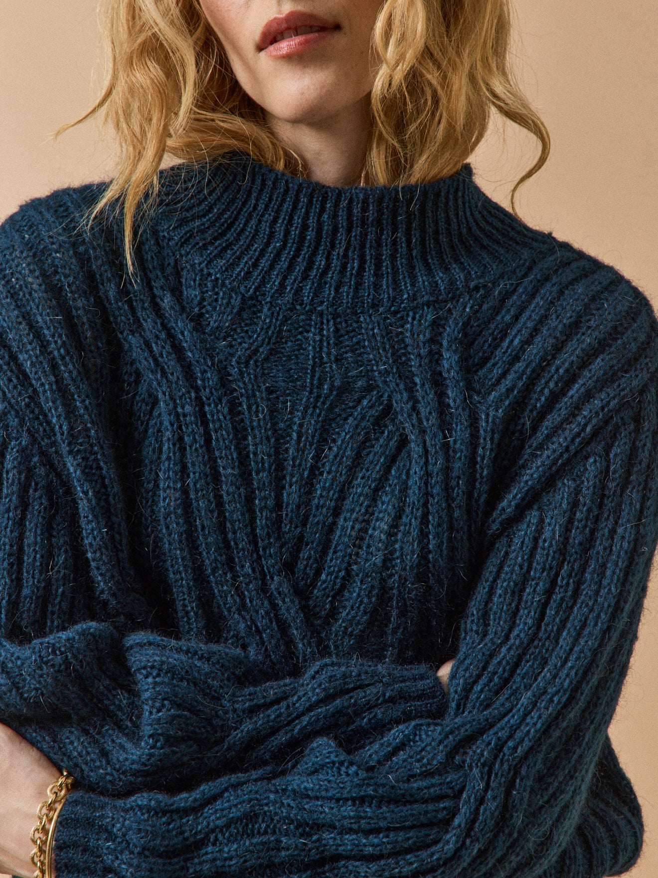 Women's cable knit sweater with high neckline - Image 3