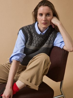 Women's sleeveless jacquard sweater in a mohair blend